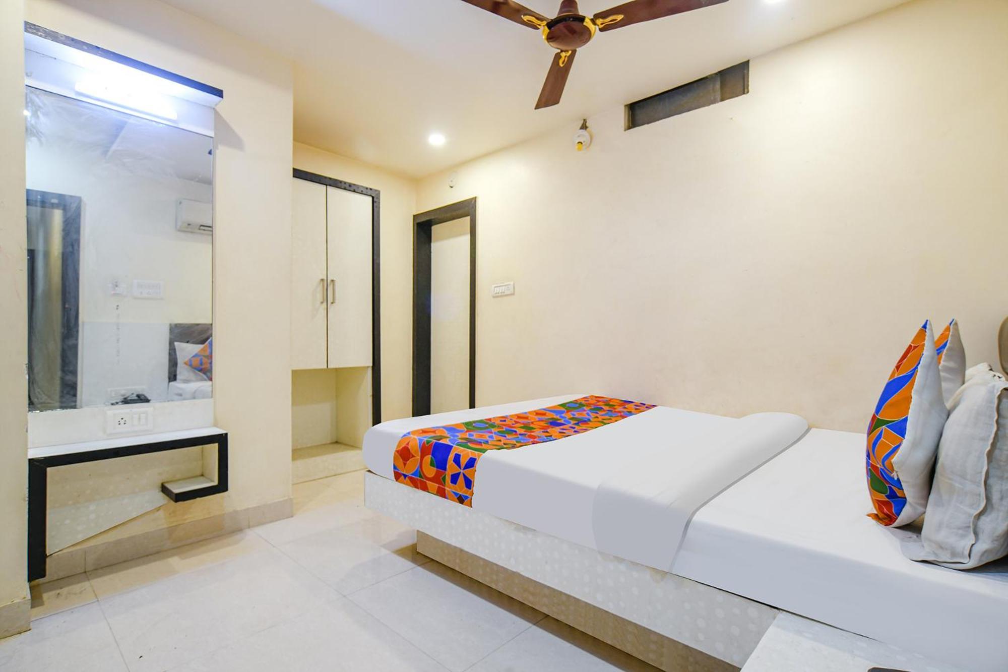 Fabhotel Shivam Palace- Near Mahakal Mandir Udždžain Exteriér fotografie