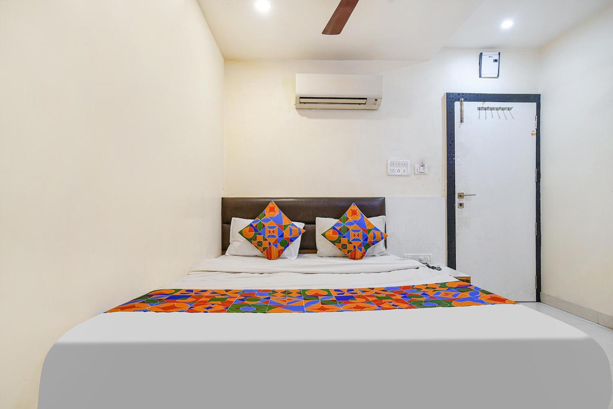 Fabhotel Shivam Palace- Near Mahakal Mandir Udždžain Exteriér fotografie