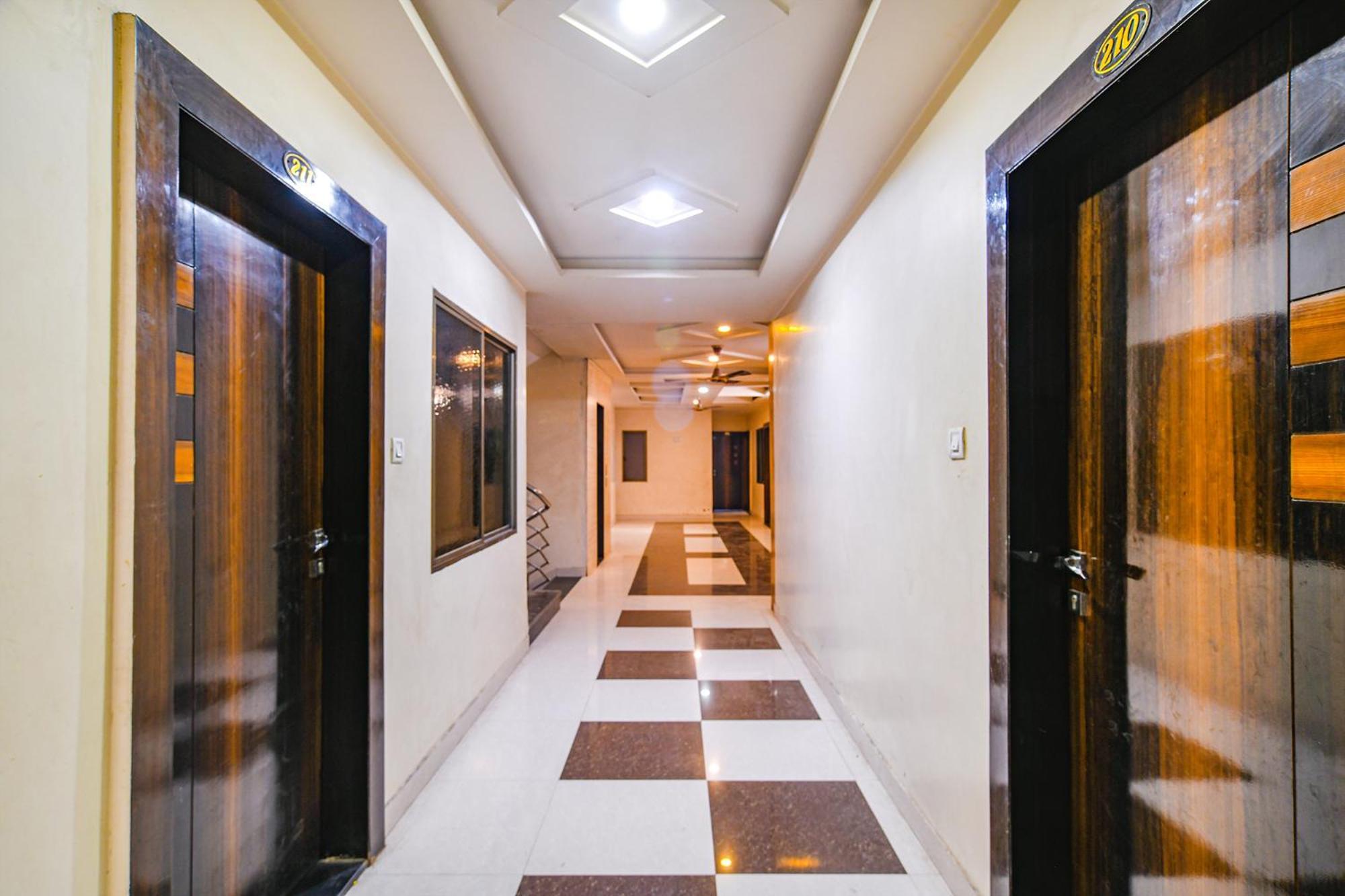 Fabhotel Shivam Palace- Near Mahakal Mandir Udždžain Exteriér fotografie