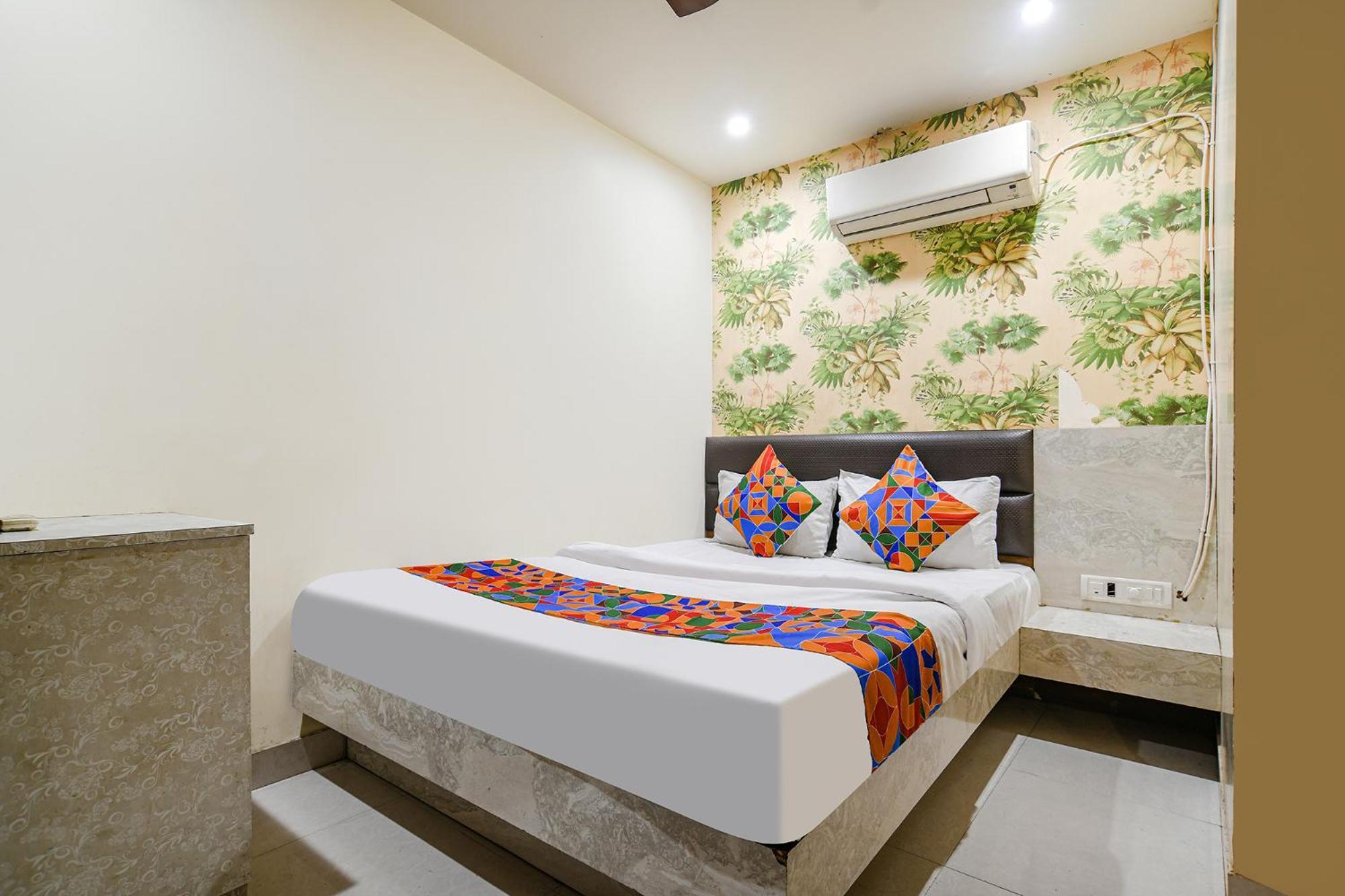 Fabhotel Shivam Palace- Near Mahakal Mandir Udždžain Exteriér fotografie